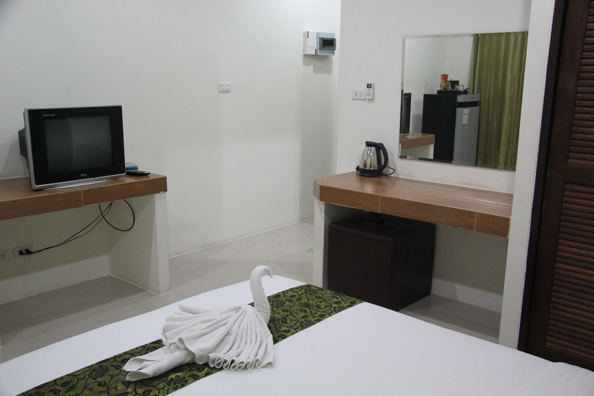กัลยา พาร์ค Hotel หาดแม่น้ำ ภายนอก รูปภาพ