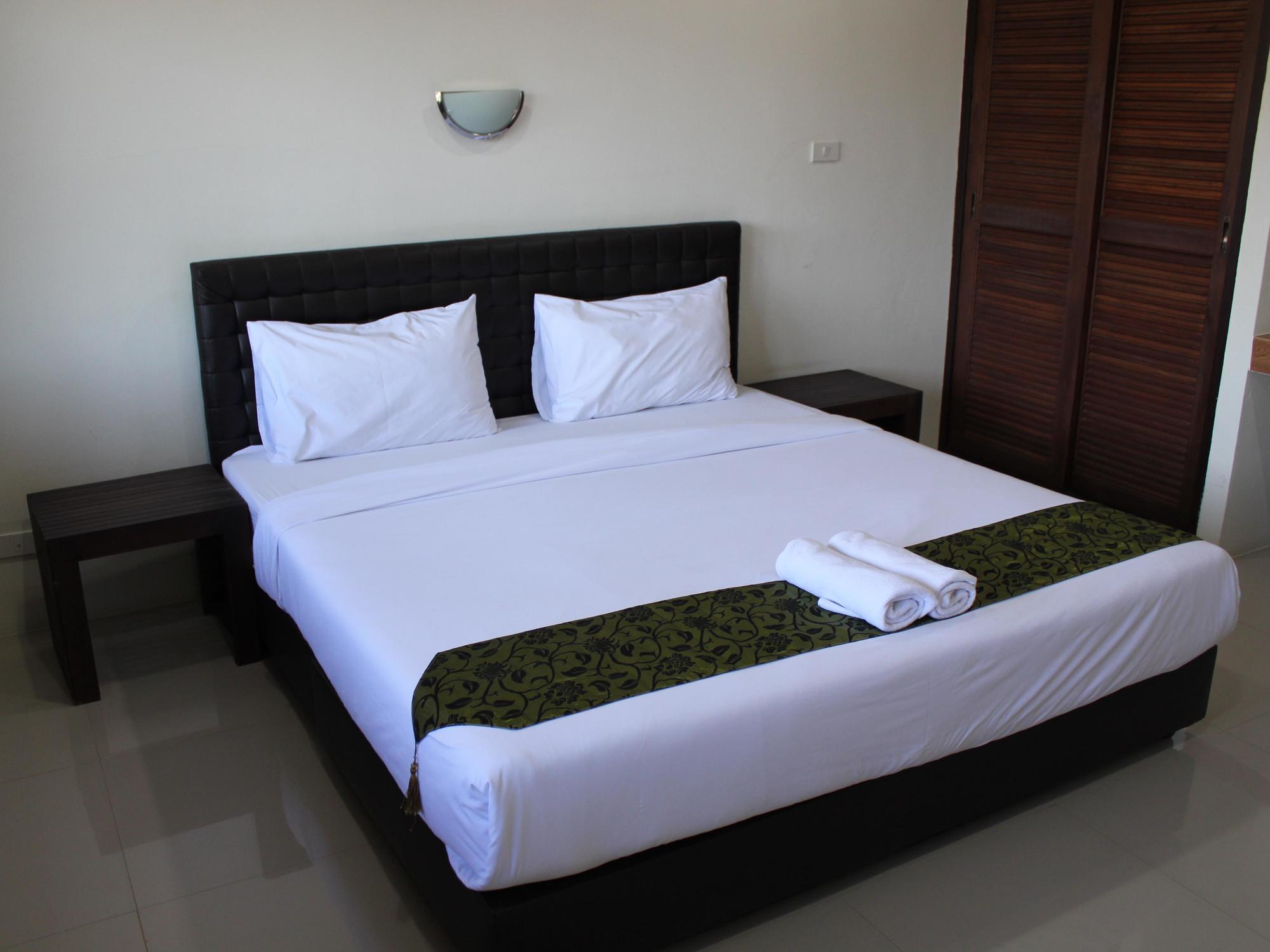 กัลยา พาร์ค Hotel หาดแม่น้ำ ภายนอก รูปภาพ